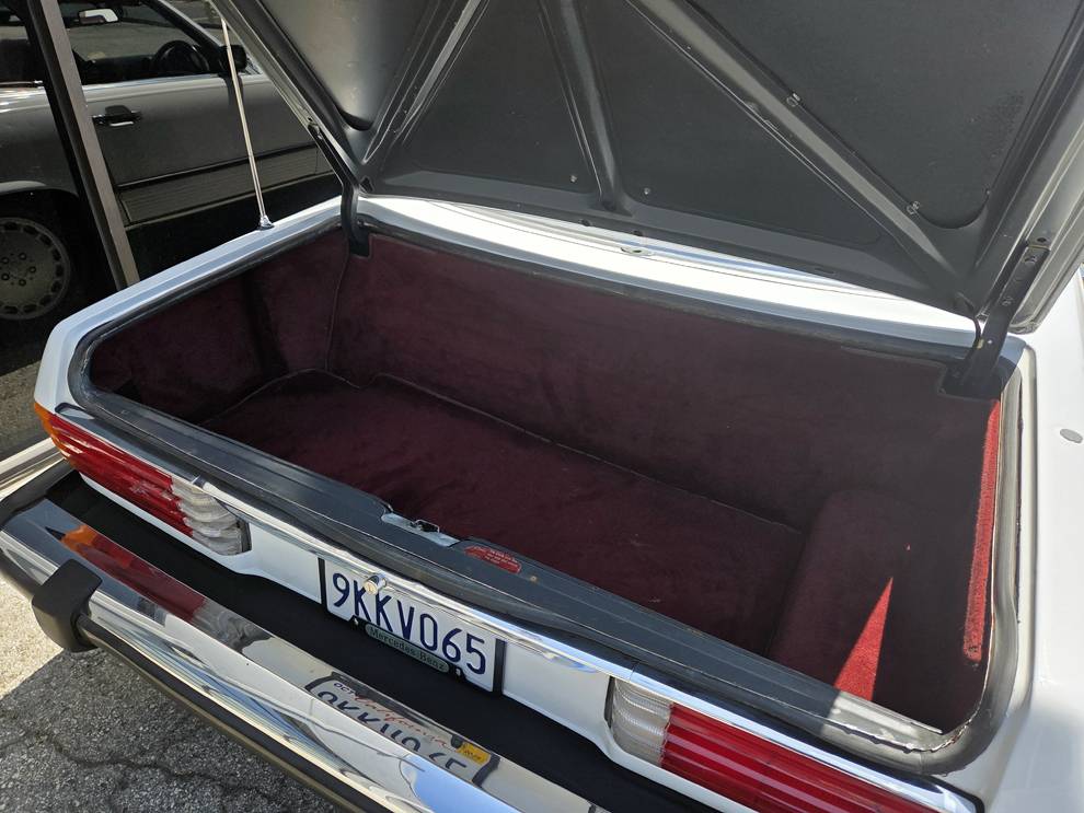 Mercedes-benz-Benz-560sl-1987-18