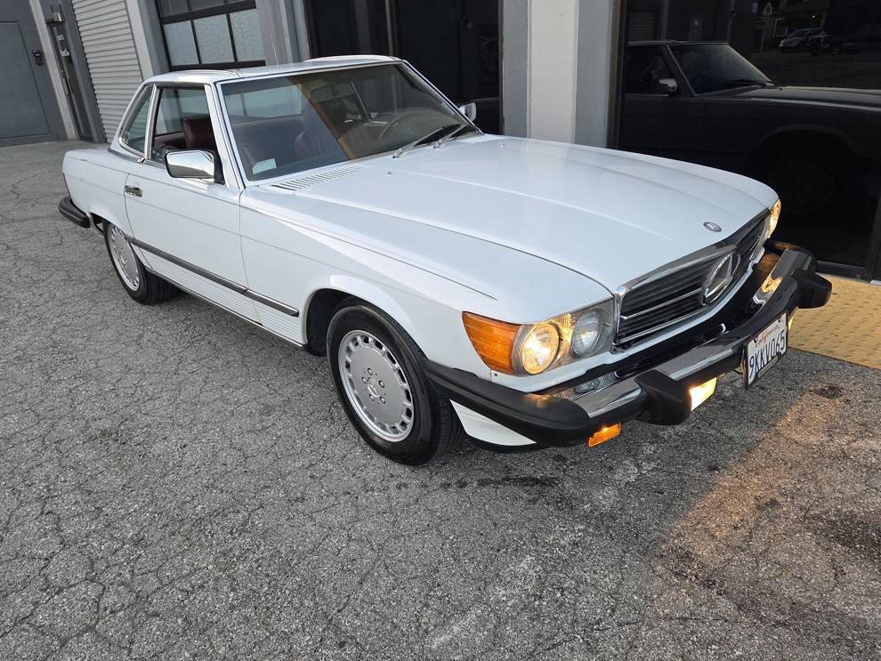 Mercedes-benz-Benz-560sl-1987-3