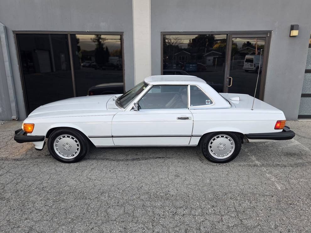 Mercedes-benz-Benz-560sl-1987-4