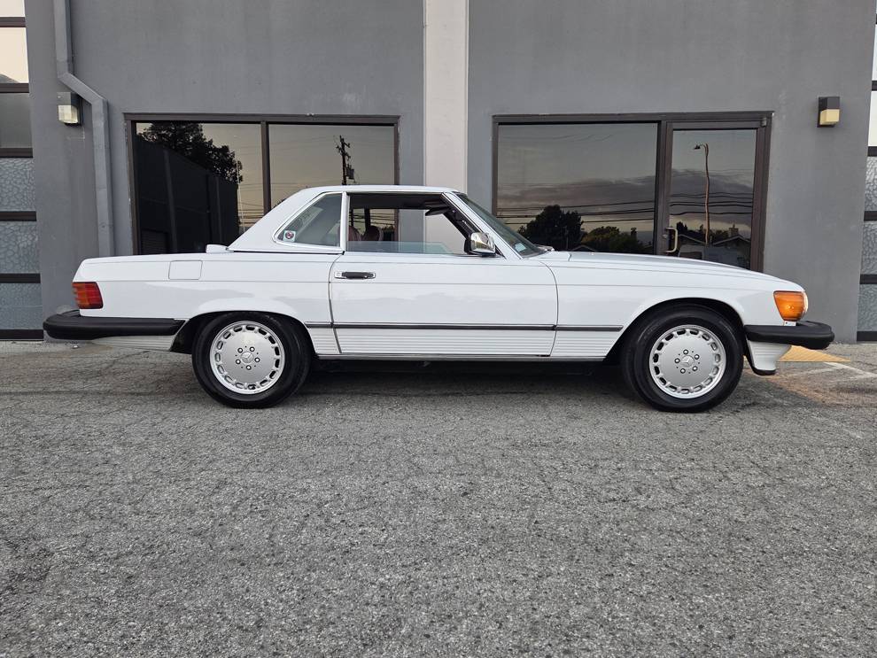 Mercedes-benz-Benz-560sl-1987-5