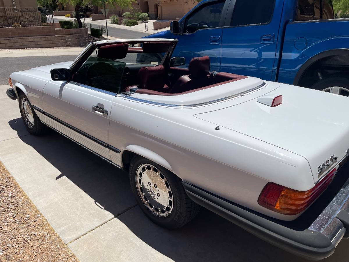 Mercedes-benz-Benz-560sl-1987-white-10