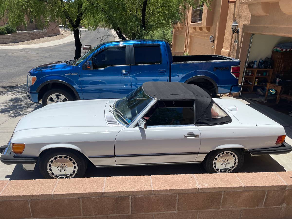 Mercedes-benz-Benz-560sl-1987-white-11