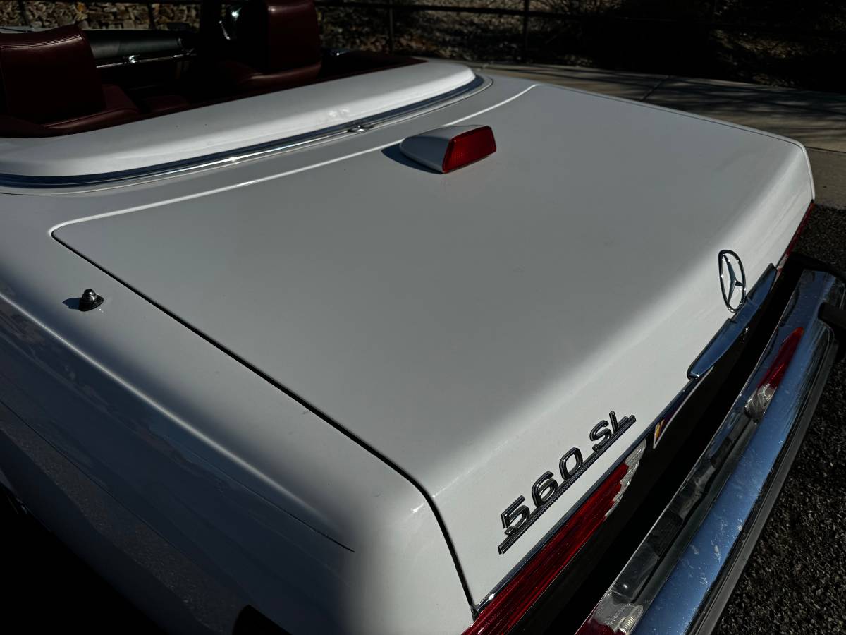 Mercedes-benz-Benz-560sl-1987-white-19