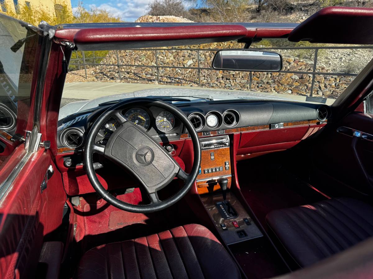 Mercedes-benz-Benz-560sl-1987-white-21