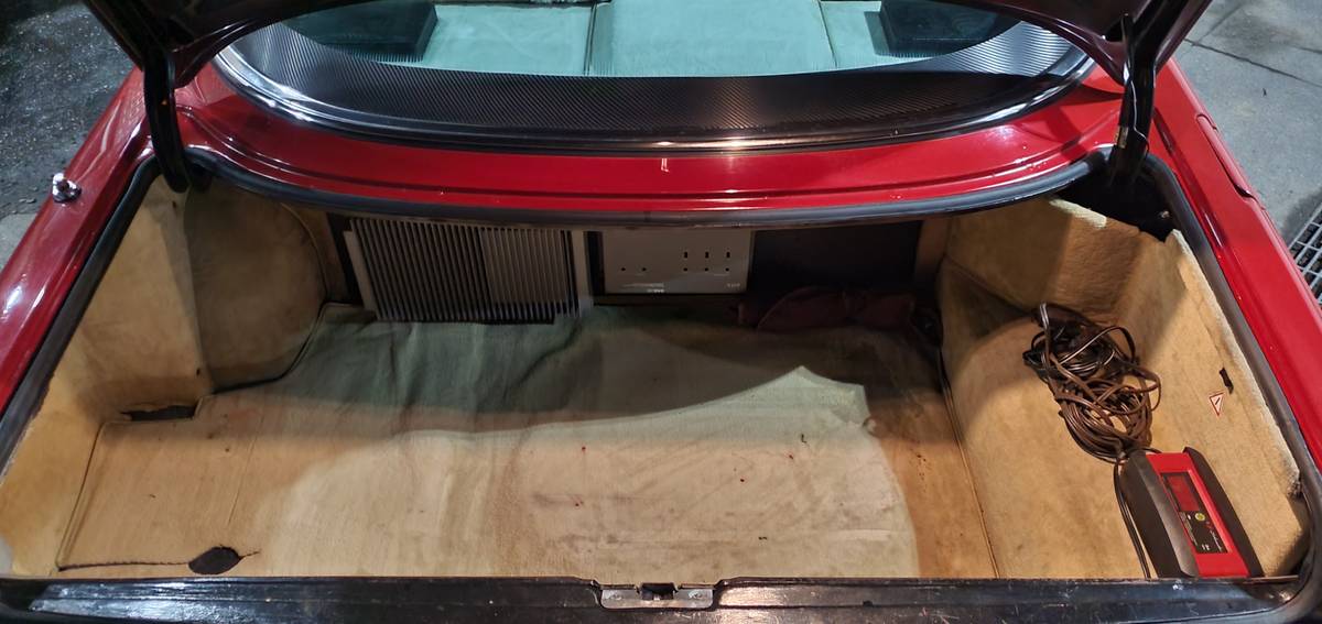 Mercedes-benz-Benz-slc380-1981-red-13