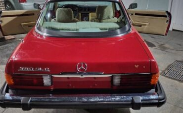 Mercedes-benz-Benz-slc380-1981-red-14