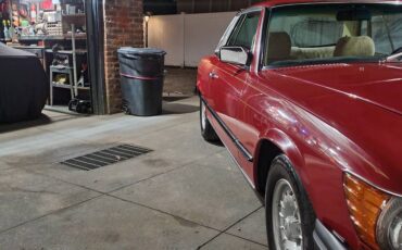 Mercedes-benz-Benz-slc380-1981-red-16