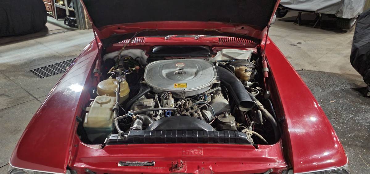 Mercedes-benz-Benz-slc380-1981-red-18