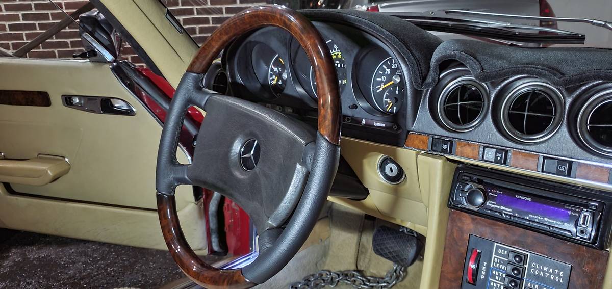 Mercedes-benz-Benz-slc380-1981-red-8