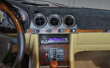 Mercedes-benz-Benz-slc380-1981-red-9
