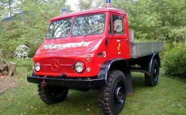 Mercedes-benz-Unimog-1965-red-1