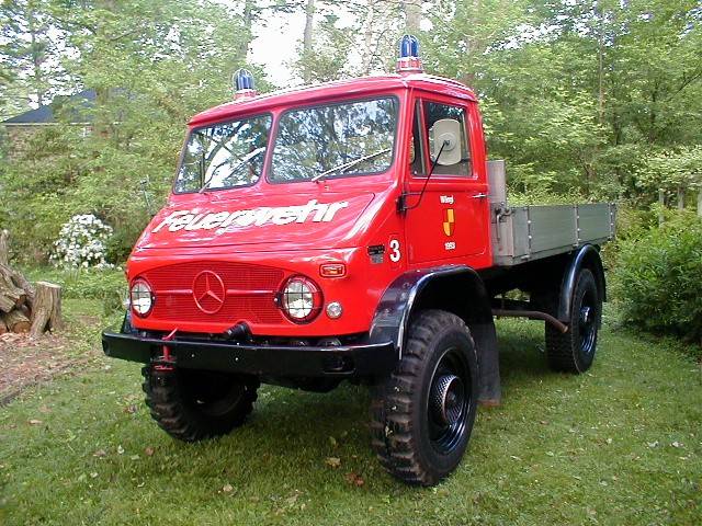 Mercedes-benz-Unimog-1965-red-1