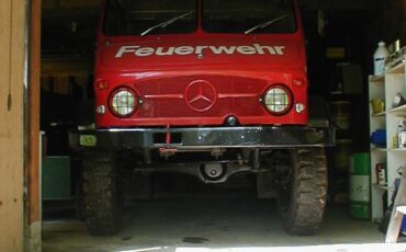 Mercedes-benz-Unimog-1965-red-2
