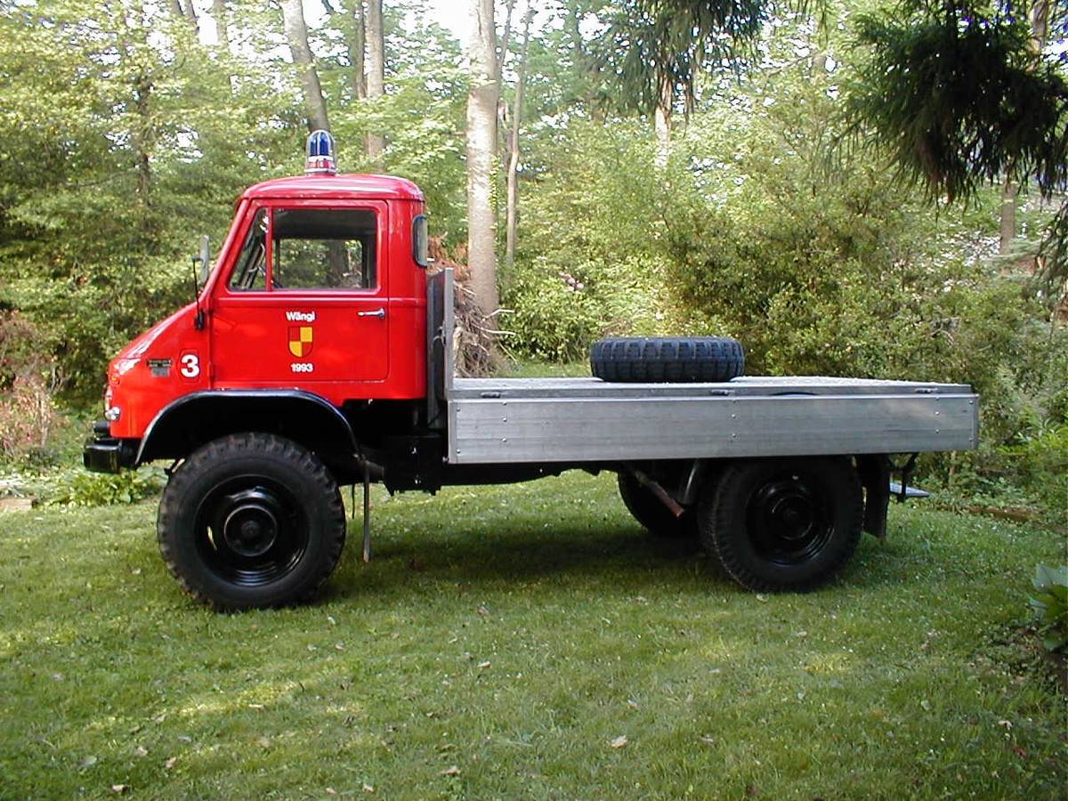 Mercedes-benz-Unimog-1965-red