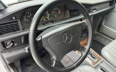 Mercedes-benz-benz-190-190e-2.6-1993-white-3