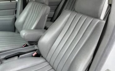 Mercedes-benz-benz-190-190e-2.6-1993-white-4