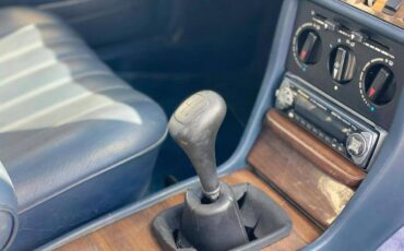 Mercedes-benz-benz-240-diesel-1983-silver-2
