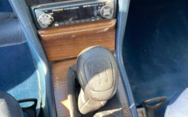 Mercedes-benz-benz-240-diesel-1983-silver-4