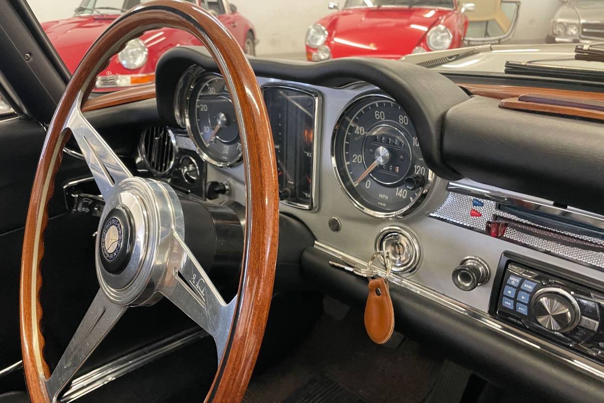 Mercedes-benz-benz-250sl-1967-silver-15