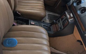 Mercedes-benz-benz-280e-1980-white-14
