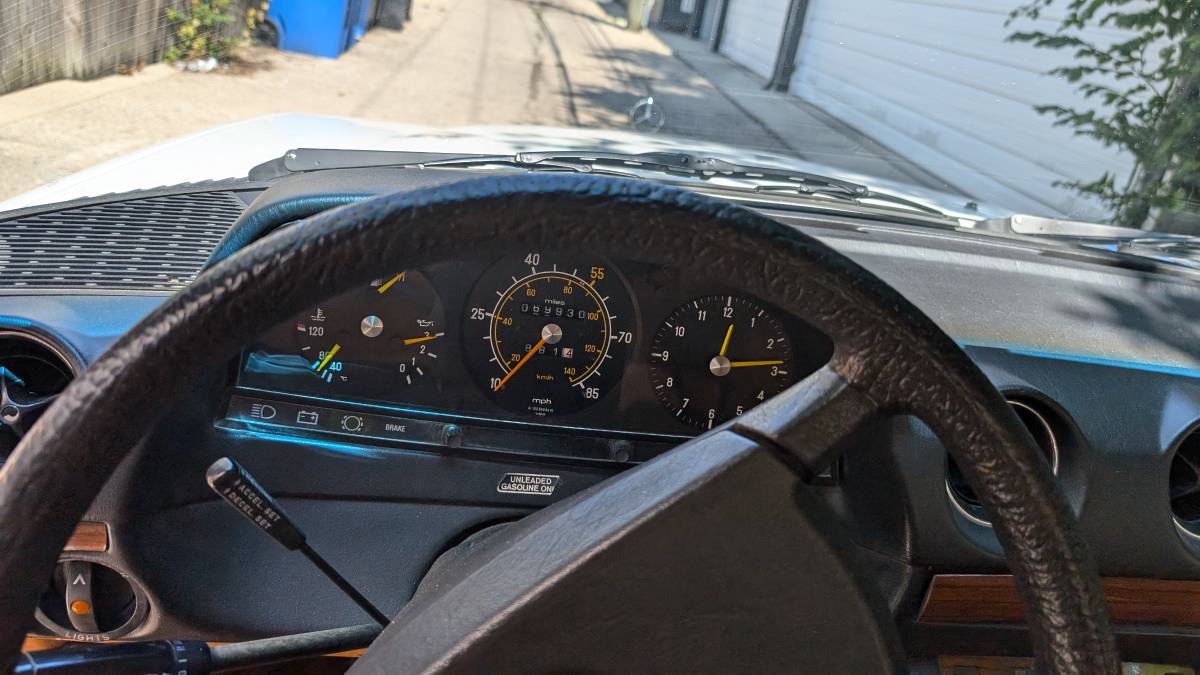 Mercedes-benz-benz-280e-1980-white-16