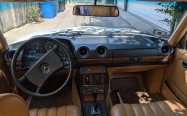 Mercedes-benz-benz-280e-1980-white-18