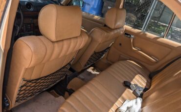 Mercedes-benz-benz-280e-1980-white-19