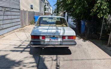 Mercedes-benz-benz-280e-1980-white-9