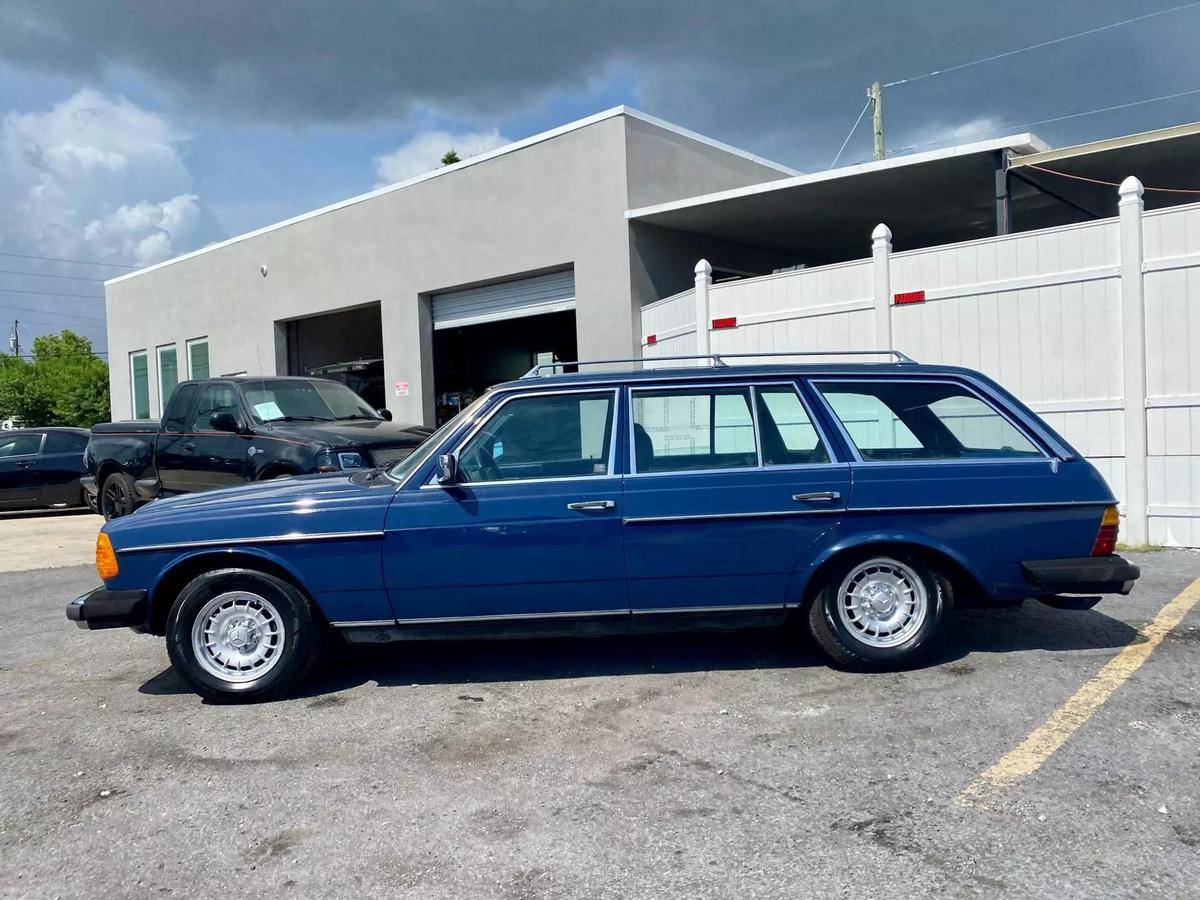 Mercedes-benz-benz-300-diesel-1983-blue-1