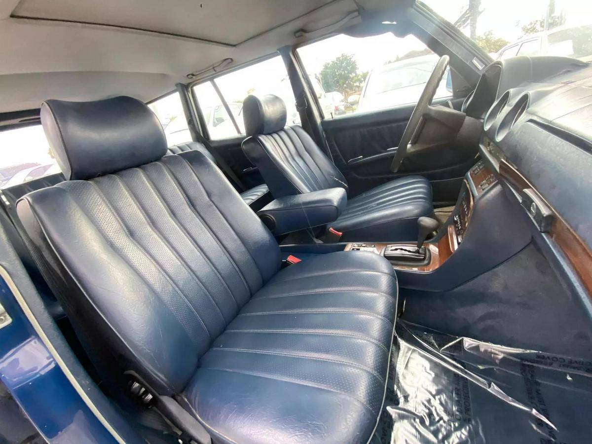 Mercedes-benz-benz-300-diesel-1983-blue-19