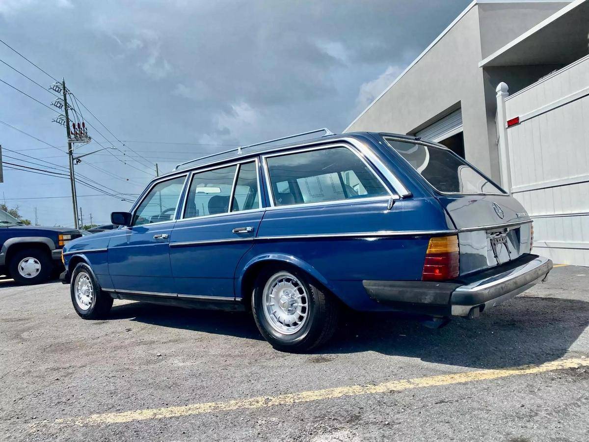 Mercedes-benz-benz-300-diesel-1983-blue-2