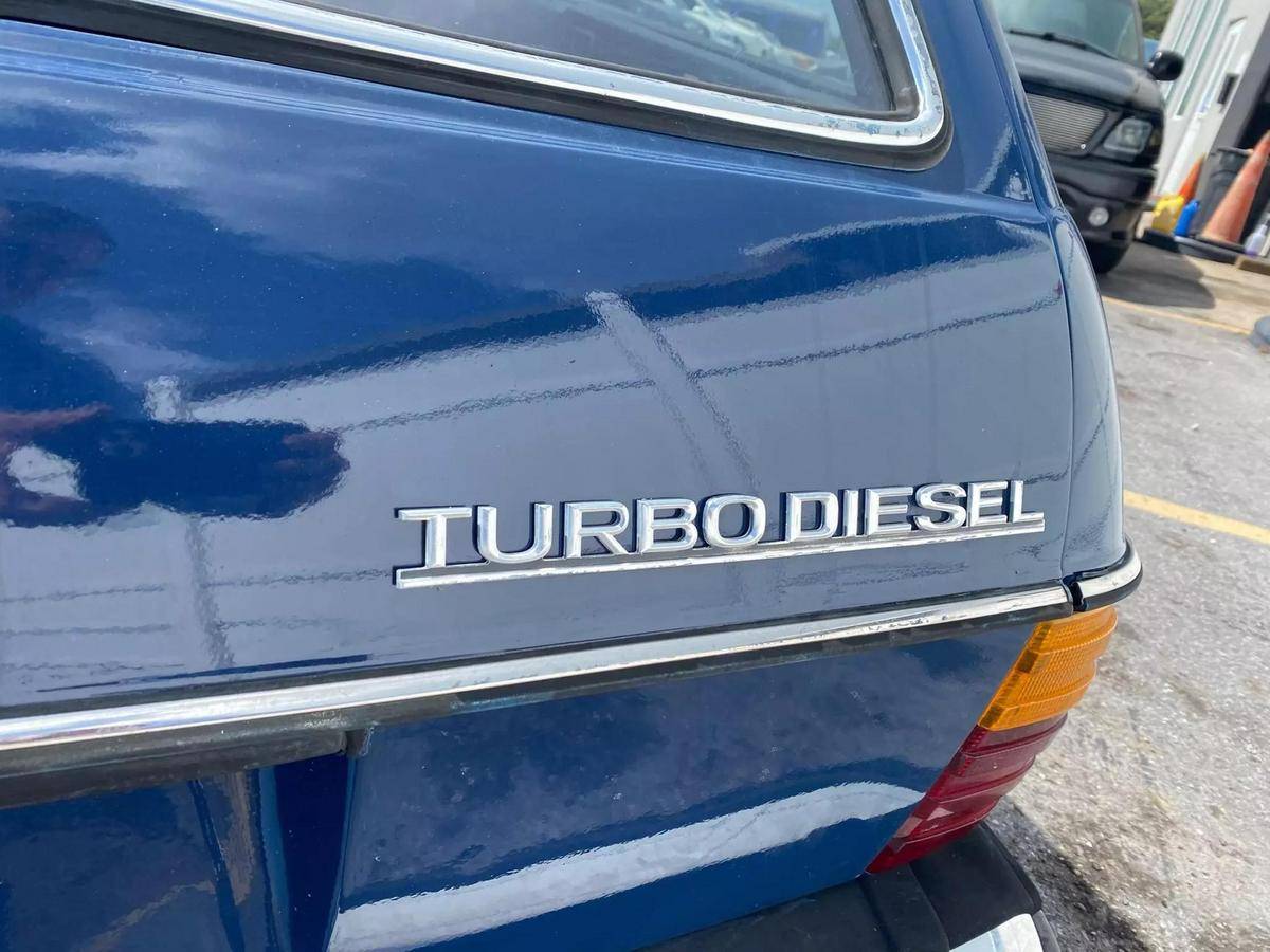 Mercedes-benz-benz-300-diesel-1983-blue-21