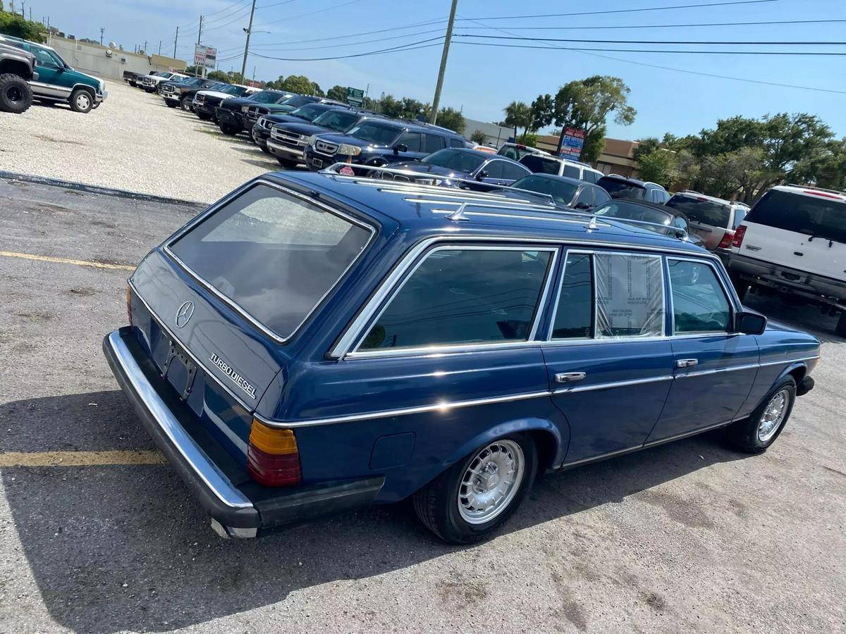 Mercedes-benz-benz-300-diesel-1983-blue-4