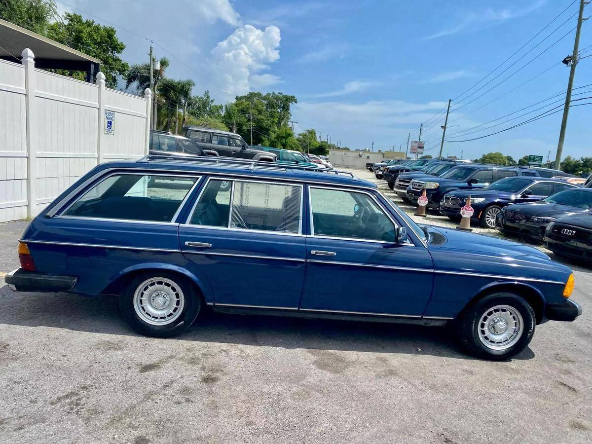 Mercedes-benz-benz-300-diesel-1983-blue-5