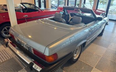 Mercedes-benz-benz-380sl-1982-silver-15