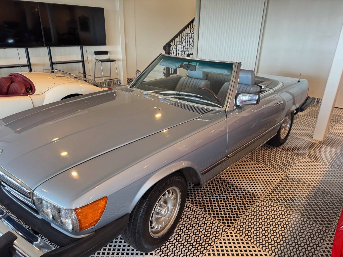Mercedes-benz-benz-380sl-1982-silver-4
