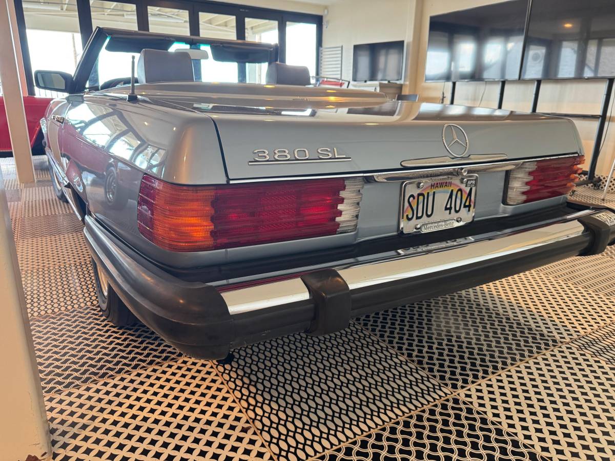 Mercedes-benz-benz-380sl-1982-silver-7