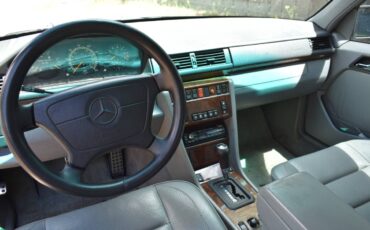 Mercedes-benz-benz-500e-1993-grey-8