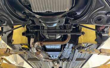 Mercedes-benz-benz-560-class-1987-yellow-14