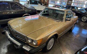 Mercedes-benz-benz-560-class-1987-yellow-2