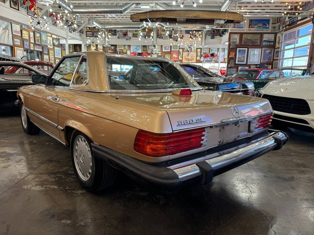 Mercedes-benz-benz-560-class-1987-yellow-4