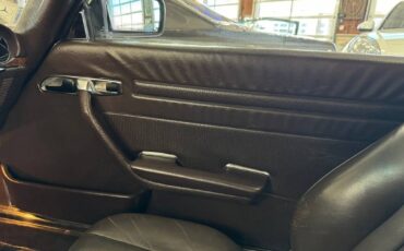 Mercedes-benz-benz-560-class-1987-yellow-9