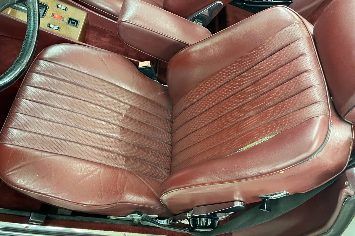 Mercedes-benz-benz-560sl-1986-white-16