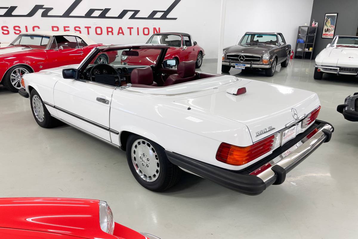 Mercedes-benz-benz-560sl-1986-white-6