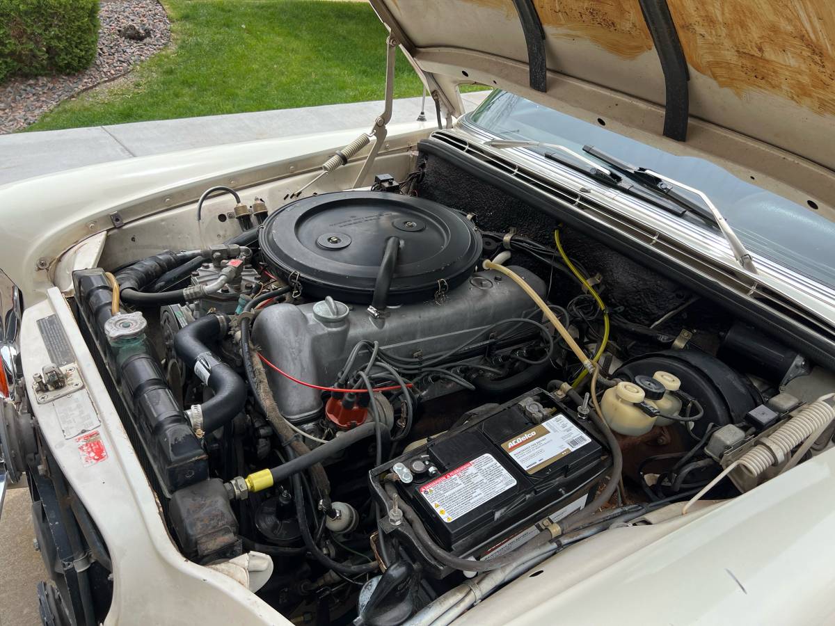 Mercedes-benz-benz-e-class-1971-white-11