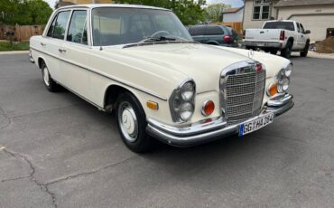 Mercedes-benz-benz-e-class-1971-white-2