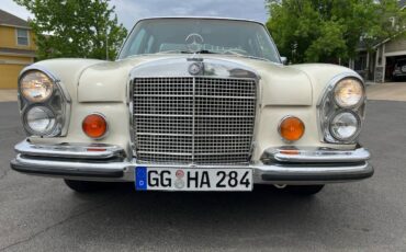 Mercedes-benz-benz-e-class-1971-white-6