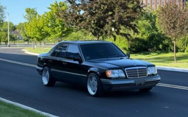 Mercedes-benz-benz-e-class-1993-black-15