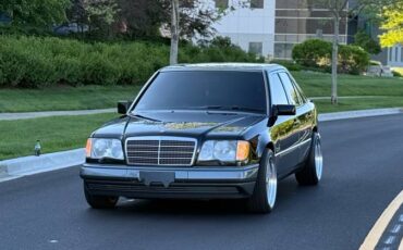 Mercedes-benz-benz-e-class-1993-black-18