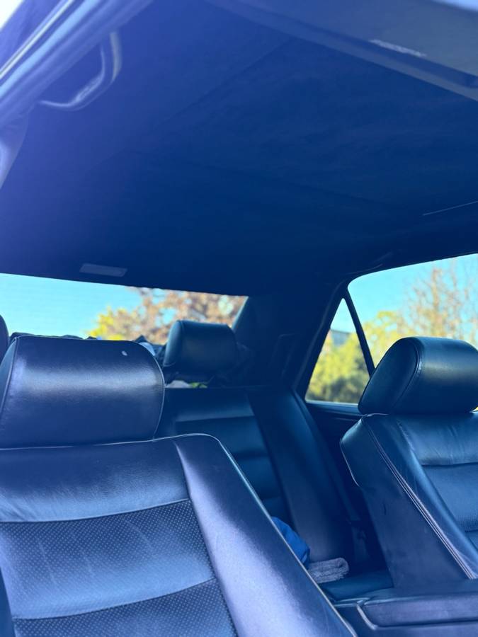 Mercedes-benz-benz-e-class-1993-black-9